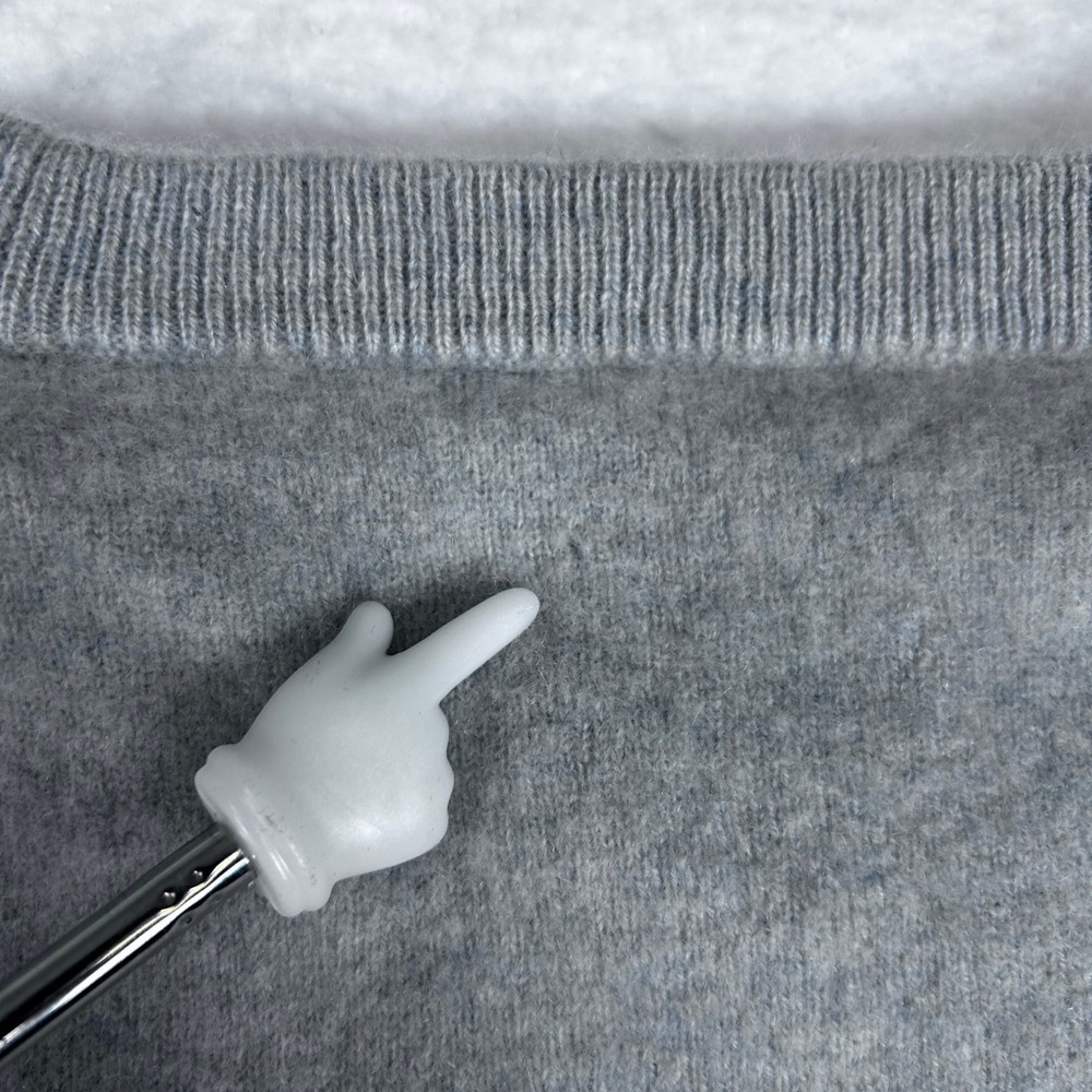 The Good Cashmere Standard 100% Cashmere Crewneck Sweater Grey Heather Womens M - Picture 4 of 10